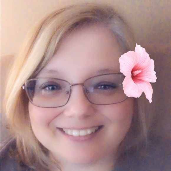 Meet your Posher, Evie - Picture 1 of 1